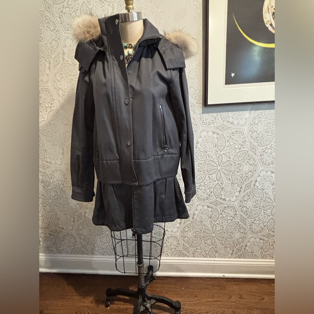 Vintage Ashely B jacket with authentic fur hood trim. Size xs